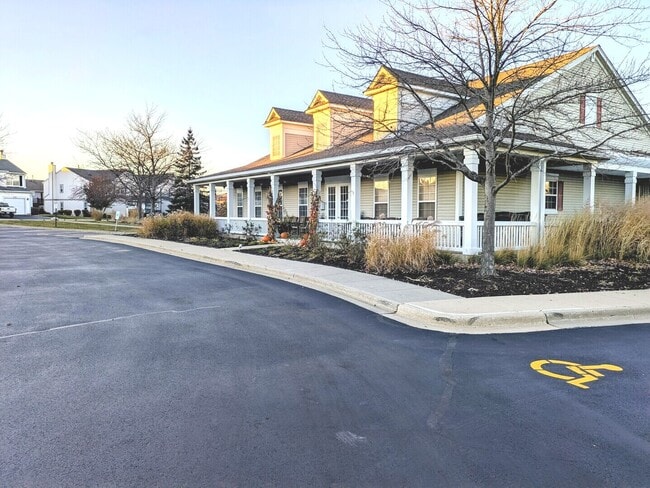 Building Photo - 2927 Falling Waters Ln