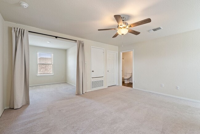 Building Photo - Beautiful 3 bedroom, 2.5  bathroom home in Liberty Hill!!!