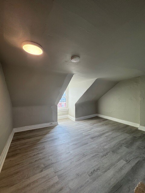 Building Photo - 105 N Warren St