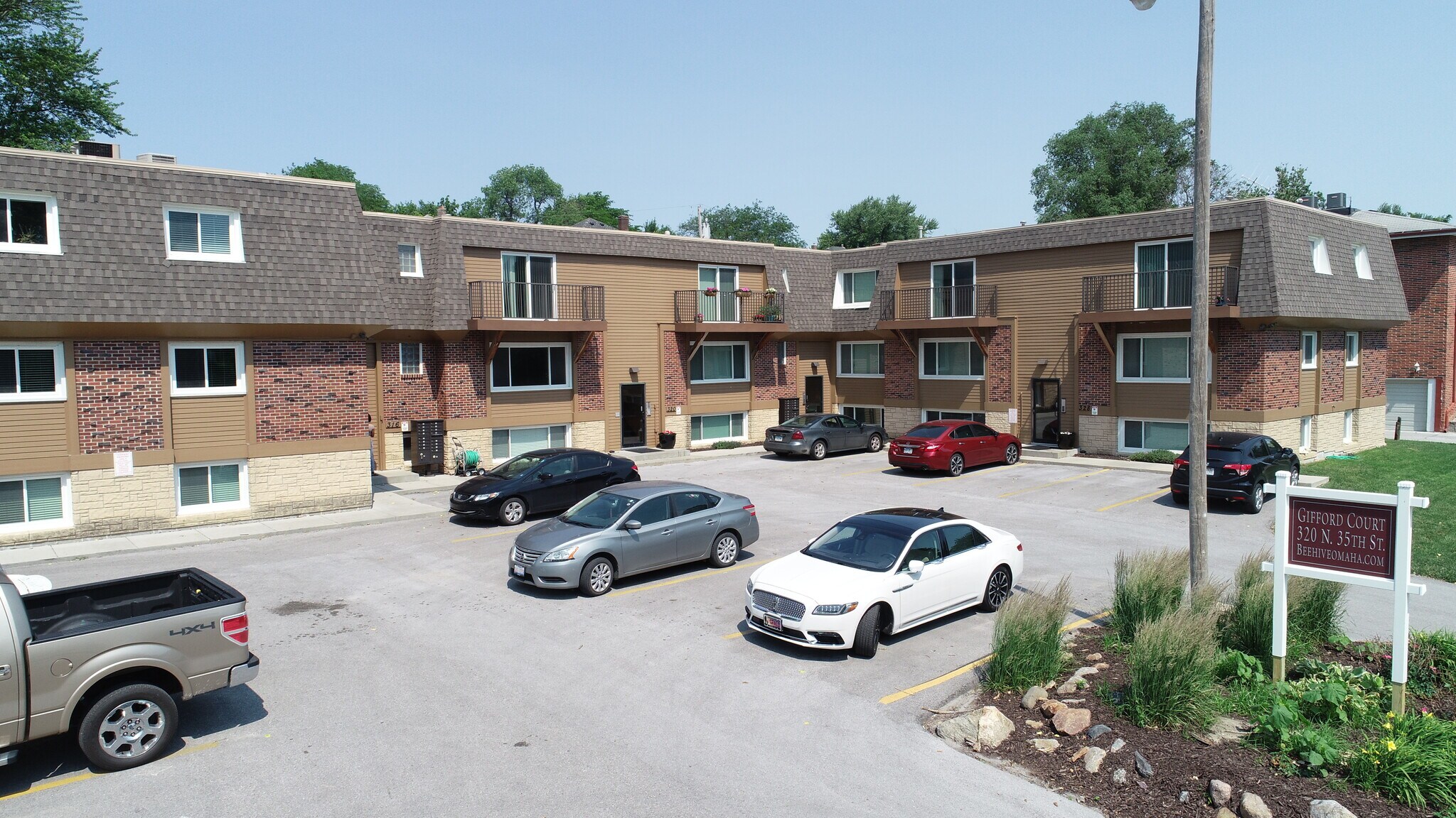 Gifford Court Apartments - 316 N 35th St