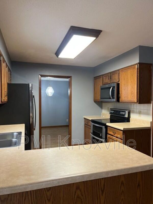 Building Photo - 1427 Moorgate Dr