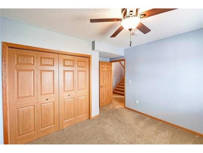 Building Photo - 1728 Ponderosa Ln