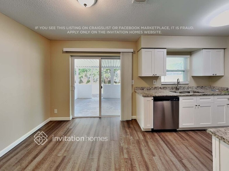 Building Photo - 5695 Deerfield Rd