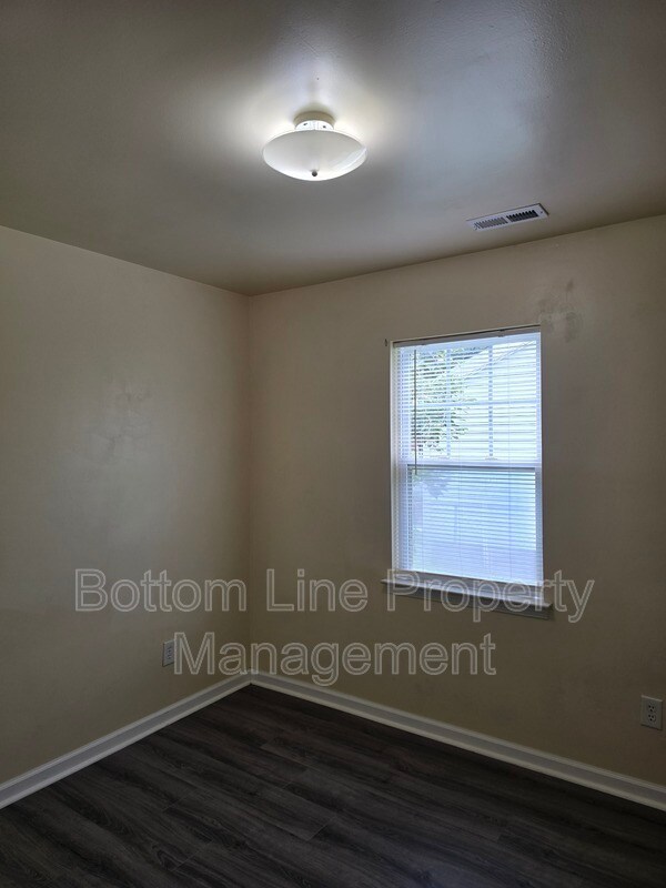 Building Photo - 5326 Eaton Cir
