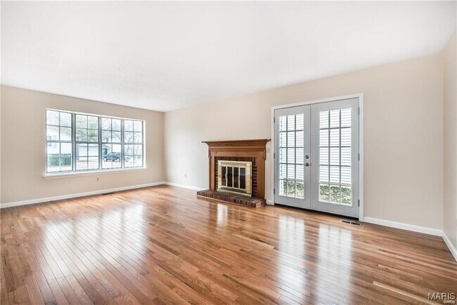 Building Photo - 1369 Nykiel Ct