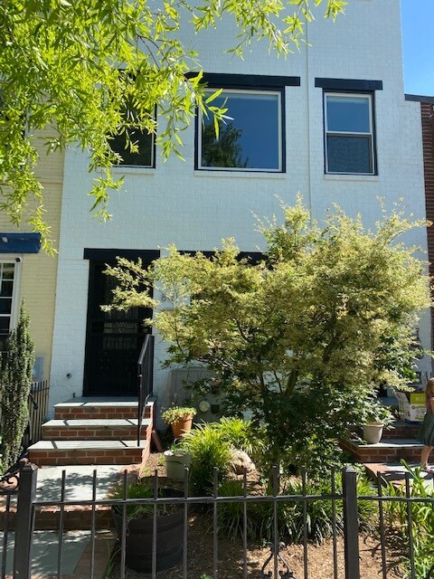 Front of house - 88 P St NW