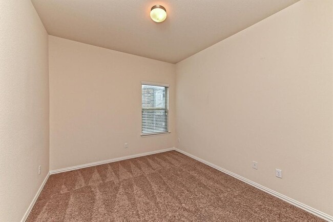 Building Photo - 265 Shale Cir