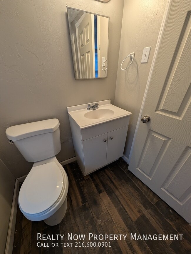 Building Photo - 21771 Morris Ave