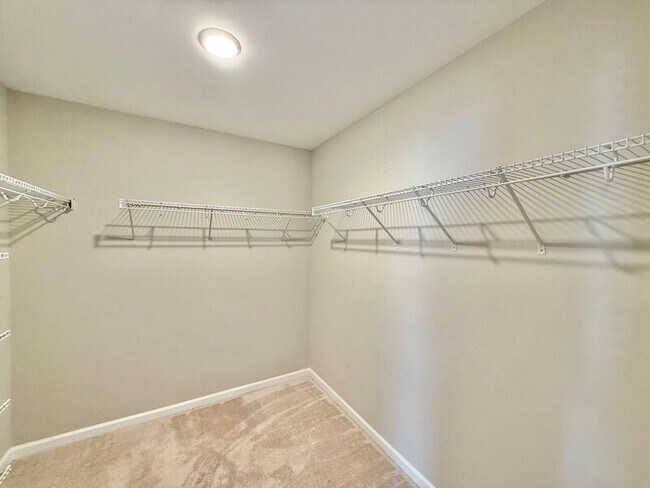 Building Photo - 6322 Kayton St