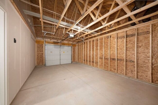 Building Photo - 511 Burr St