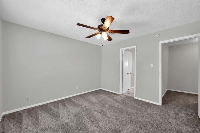 Building Photo - 23814 English Oak Dr