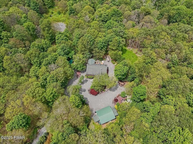 Building Photo - 134 Split Rock Rd