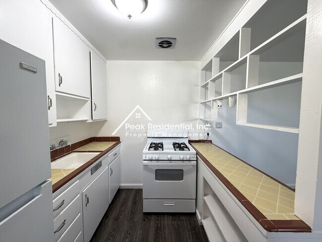 Building Photo - Ethan2437