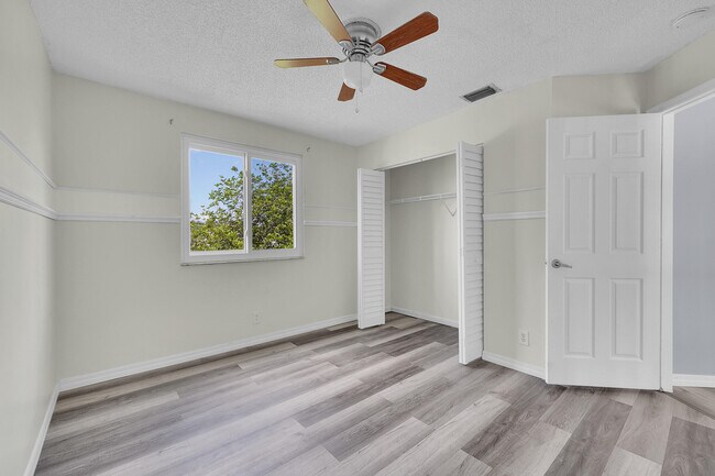 Building Photo - 2865 NW 68th Ln