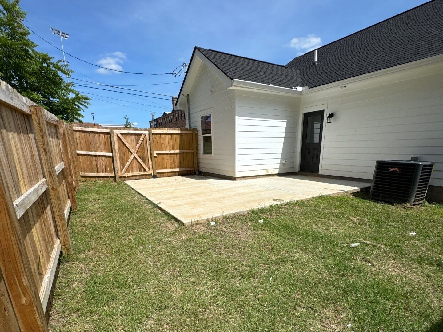 Building Photo - 135 Edgewood St
