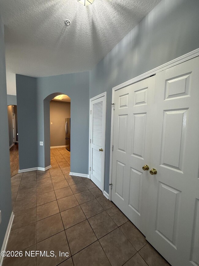 Building Photo - 7990 Baymeadows Rd