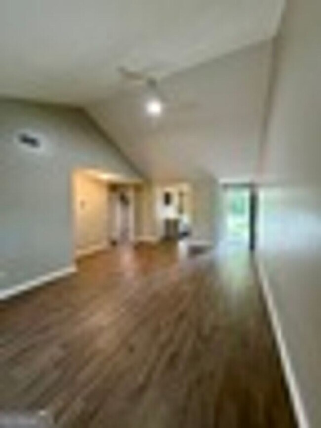 Building Photo - 438/440 Admirals Walk Dr