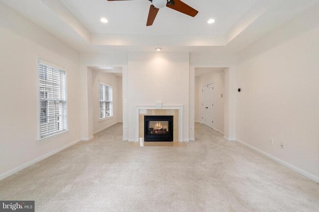 Building Photo - 8880 Olive Mae Cir