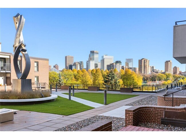 Building Photo - 48 Groveland Terrace