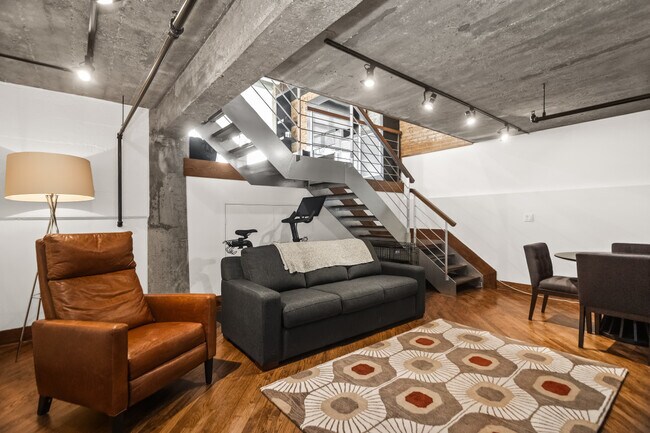 Building Photo - 1830 Ridge Ave