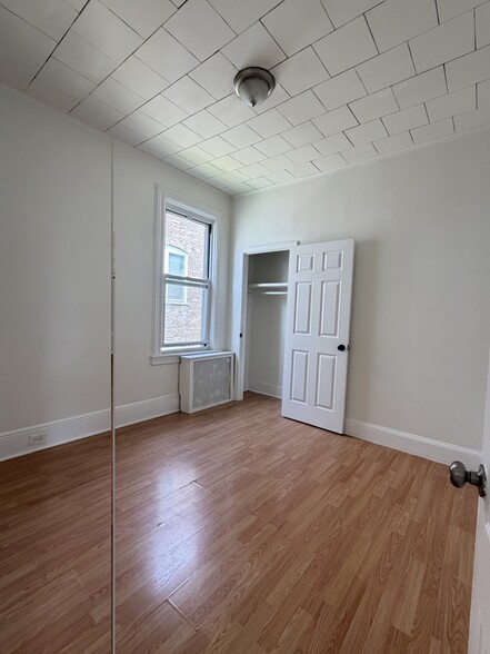 Building Photo - 2305 Kerrigan Ave