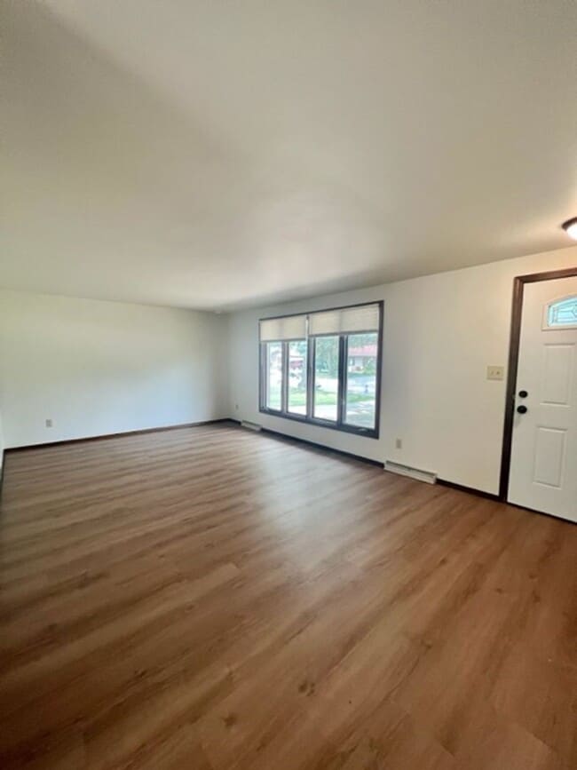 Building Photo - 2489 Trojan Dr