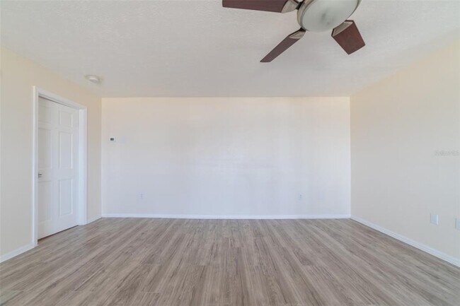 Building Photo - 5521 W Shr Dr