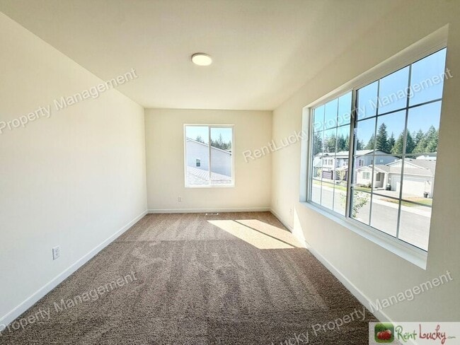 Building Photo - 17106 126th St Ct E