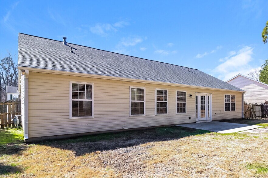 Building Photo - 3105 Evergreen Eve Crossing