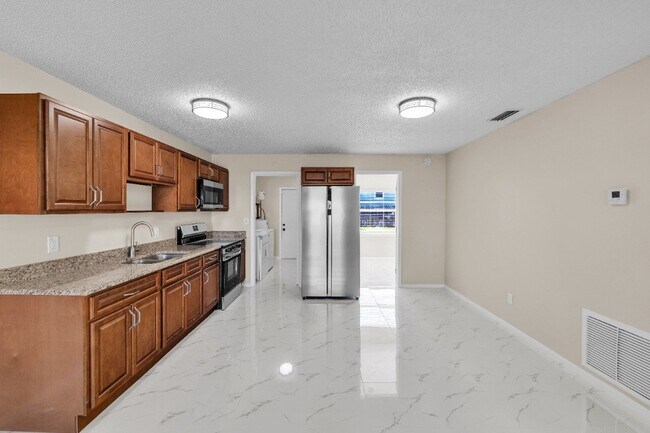 Building Photo - 2809 Jefferson Pkwy