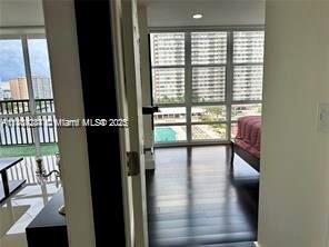 Building Photo - 2017 S Ocean Dr