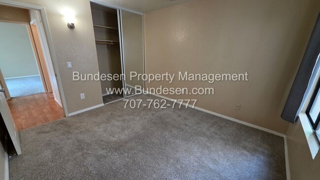 Building Photo - Charming Condo in Plum Tree Subdivision - ...