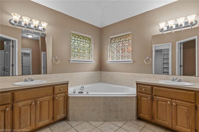 Building Photo - 7514 Red Pine
