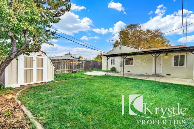 Building Photo - 791 Rosewood Ave