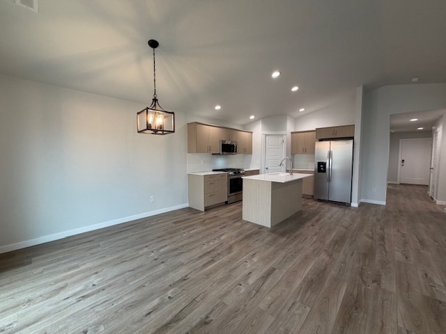 Building Photo - 10550 W Tinder St