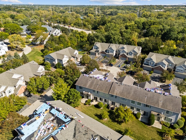 Building Photo - 600 Creekside Cir