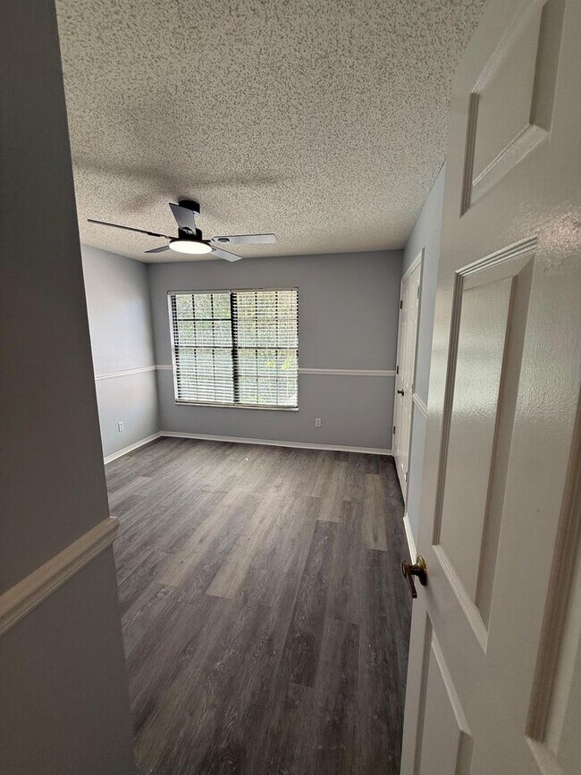 Building Photo - 1030 Knoll Wood Ct