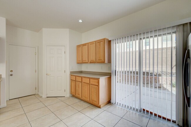 Building Photo - 8918 Houston Ridge Ave