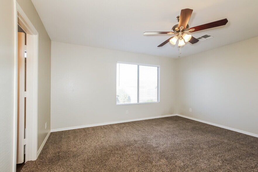 Building Photo - 12916 W Lawrence Ct