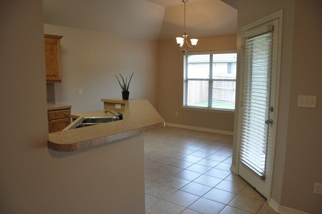 Building Photo - Coming Soon! Lovely 3 Bedroom 2 Bath Home ...