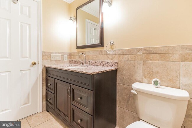 Building Photo - 48 Stonehurst Ct