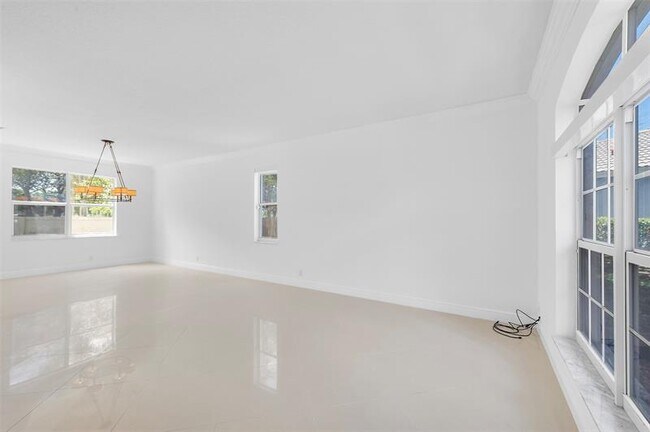 Building Photo - 13702 NW 10th Ct
