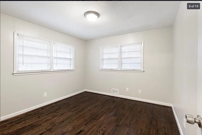 Building Photo - 3169 Cloverhurst Dr