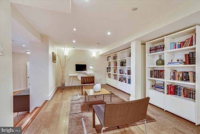 Building Photo - 6600 80th Pl