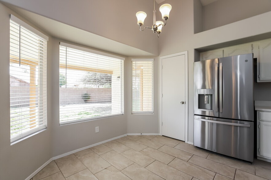 Building Photo - 4351 E Baywood Ave