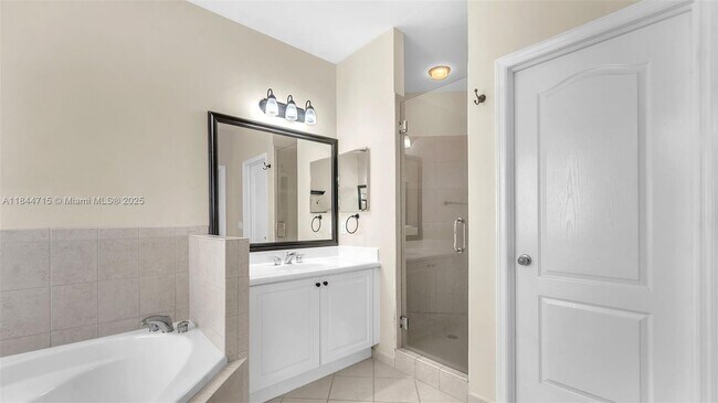 Building Photo - 1438 SW 154th Ct