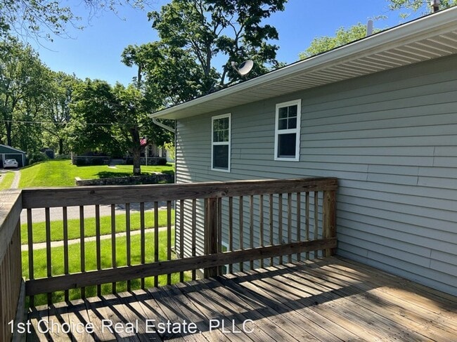 Building Photo - 2 br, 1 bath House - 420 West