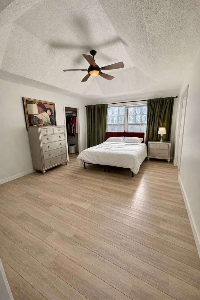 Building Photo - 172 Shallow Ridge Ln NE