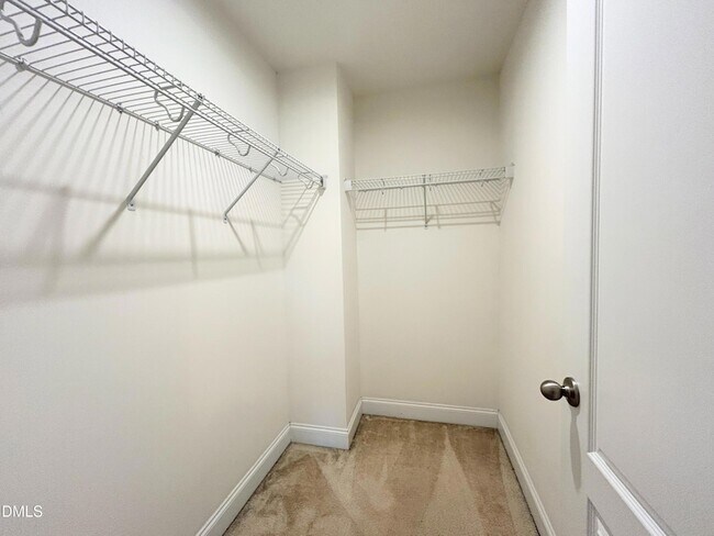 Building Photo - 735 Lampwick Ln