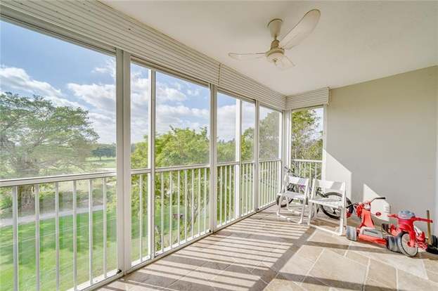 Building Photo - 3050 N Palm Aire Dr